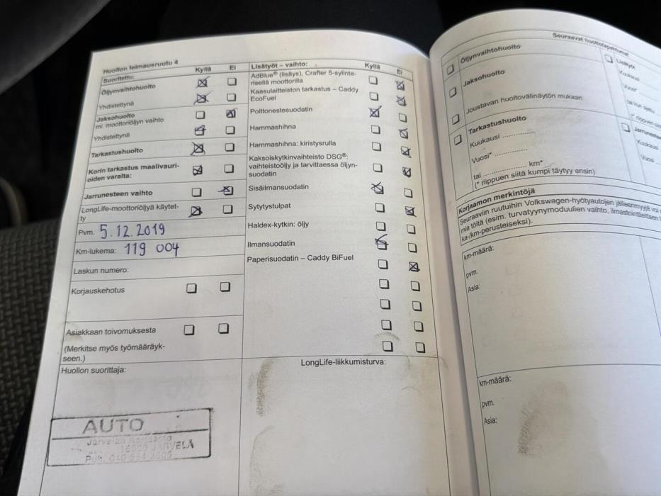 VOLKSWAGEN Caravelle 2012