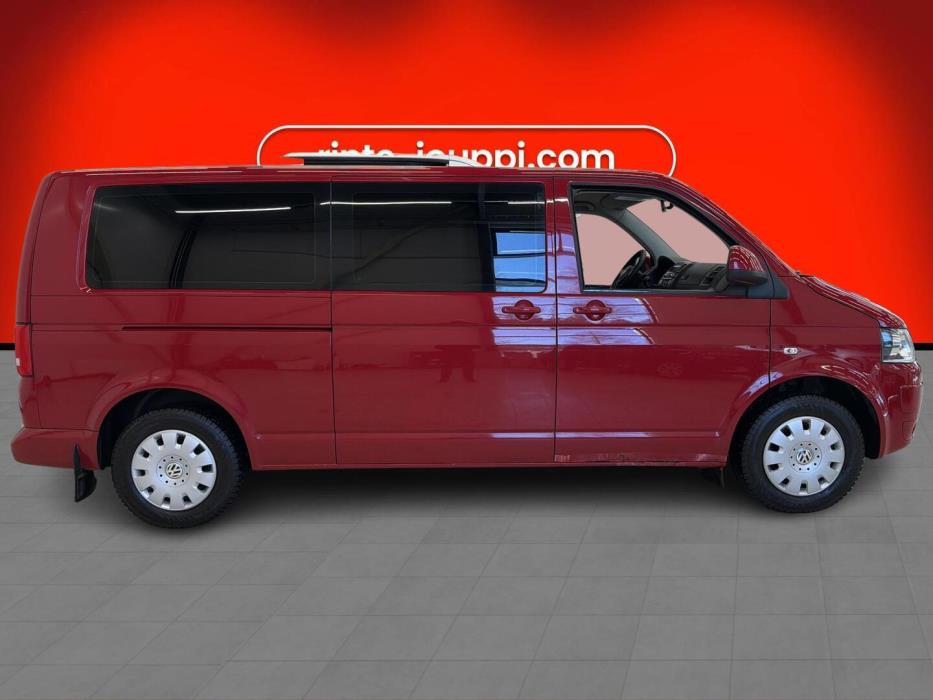 VOLKSWAGEN Caravelle 2012