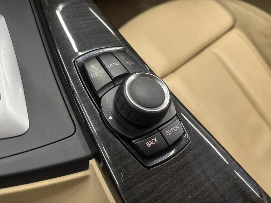 BMW 320 Gran Turismo 2013