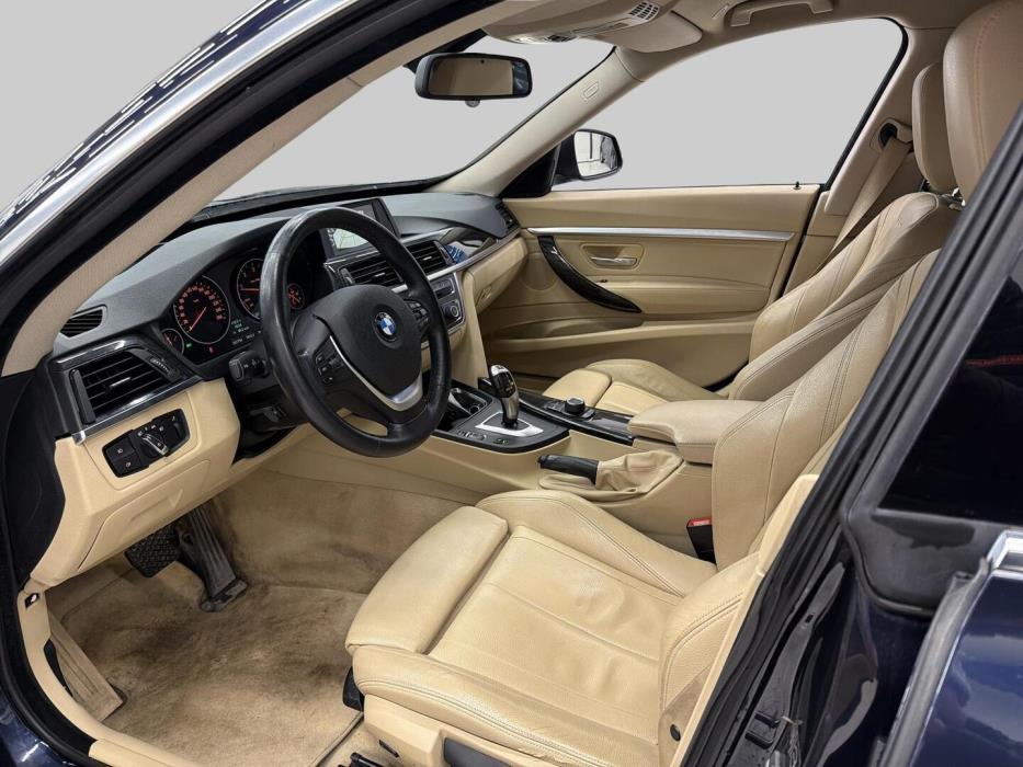 BMW 320 Gran Turismo 2013