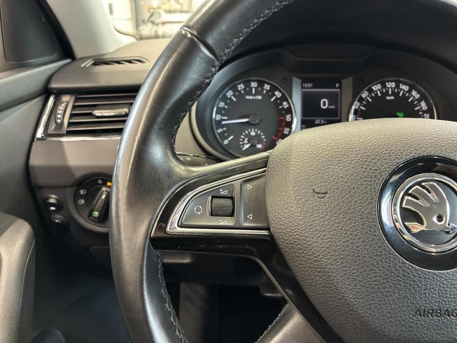 SKODA Octavia 2014