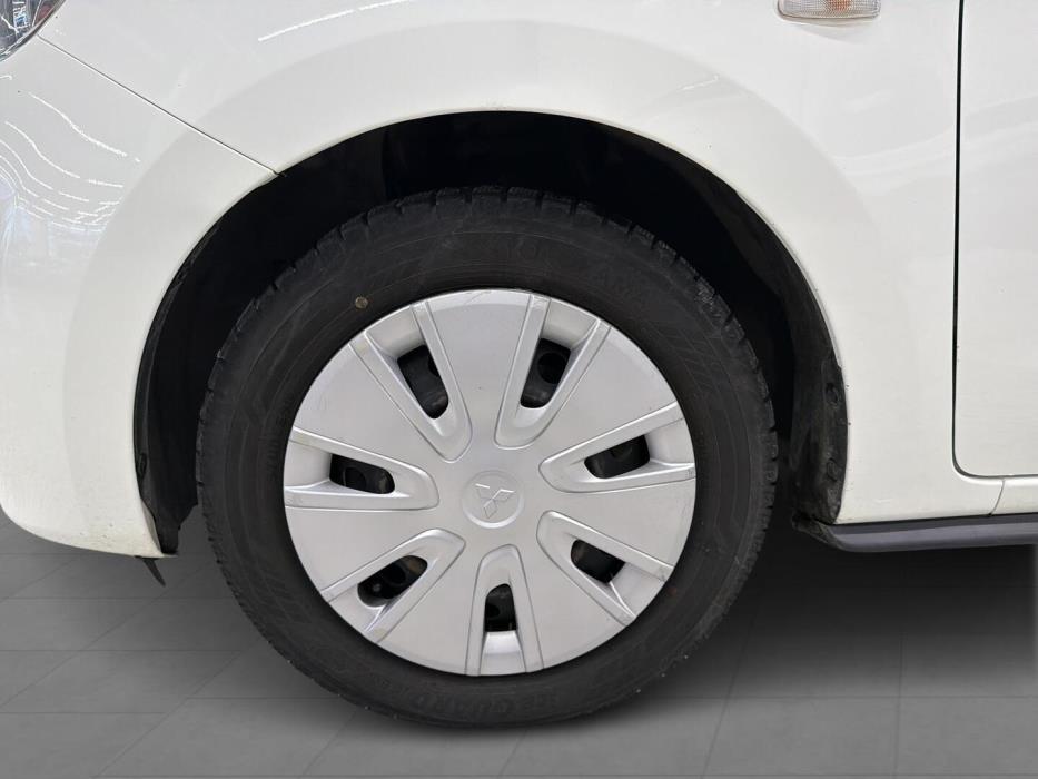 MITSUBISHI Space Star 2016