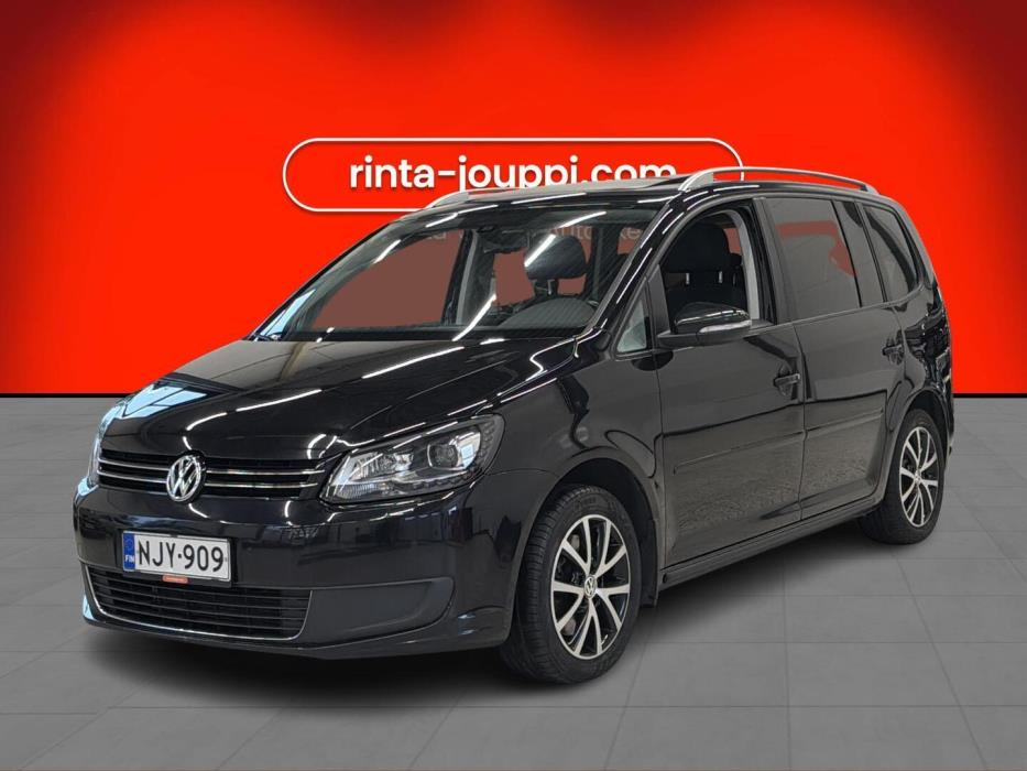 VOLKSWAGEN Touran 2015