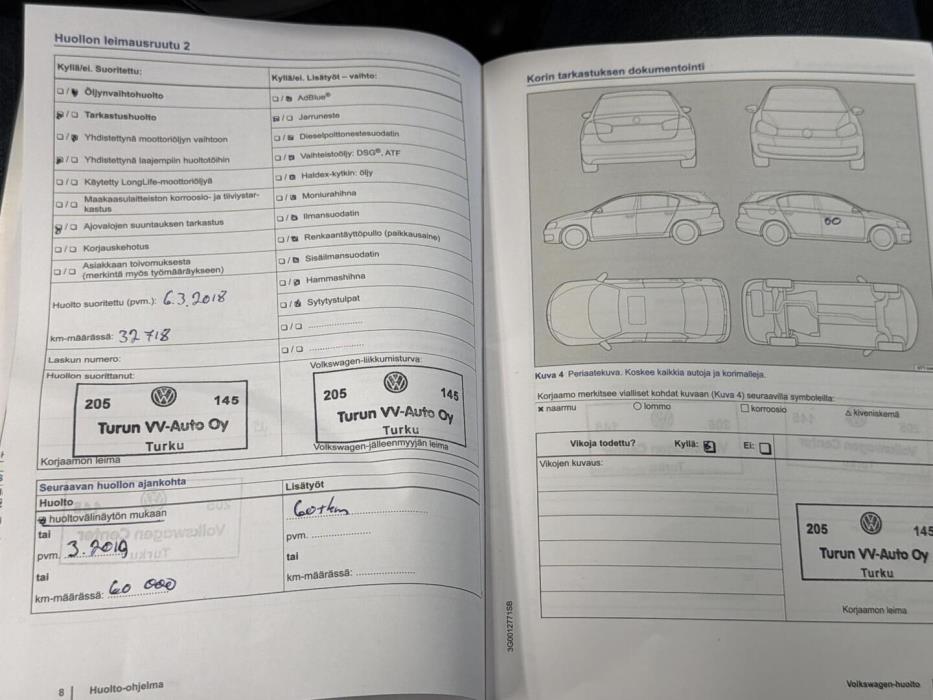 VOLKSWAGEN Touran 2015