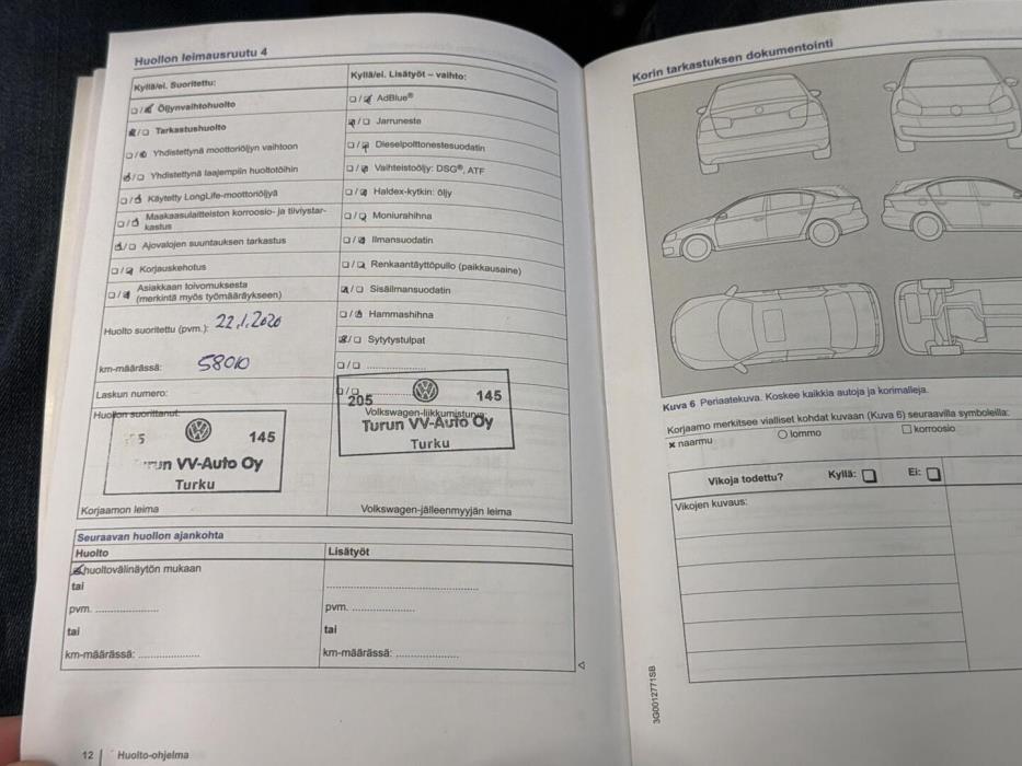 VOLKSWAGEN Touran 2015