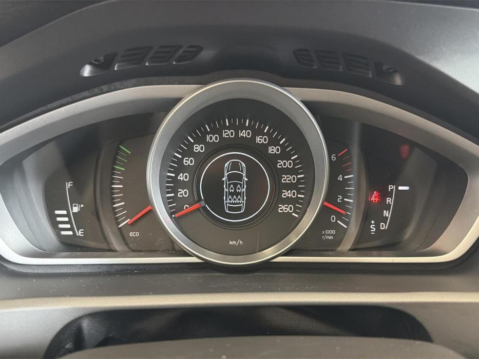 VOLVO V40 Cross Country 2016