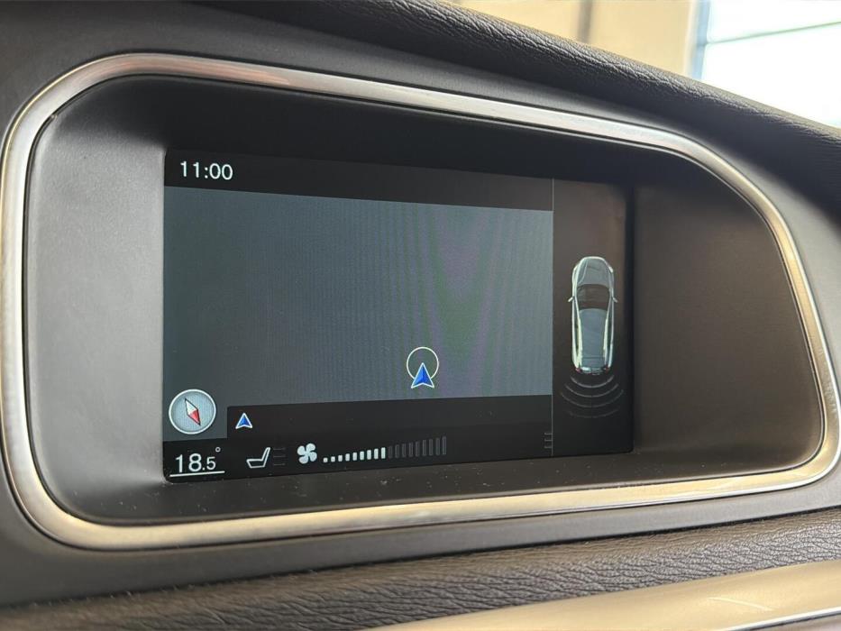 VOLVO V40 Cross Country 2016