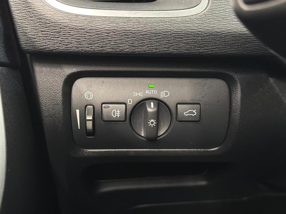 VOLVO V40 Cross Country 2016