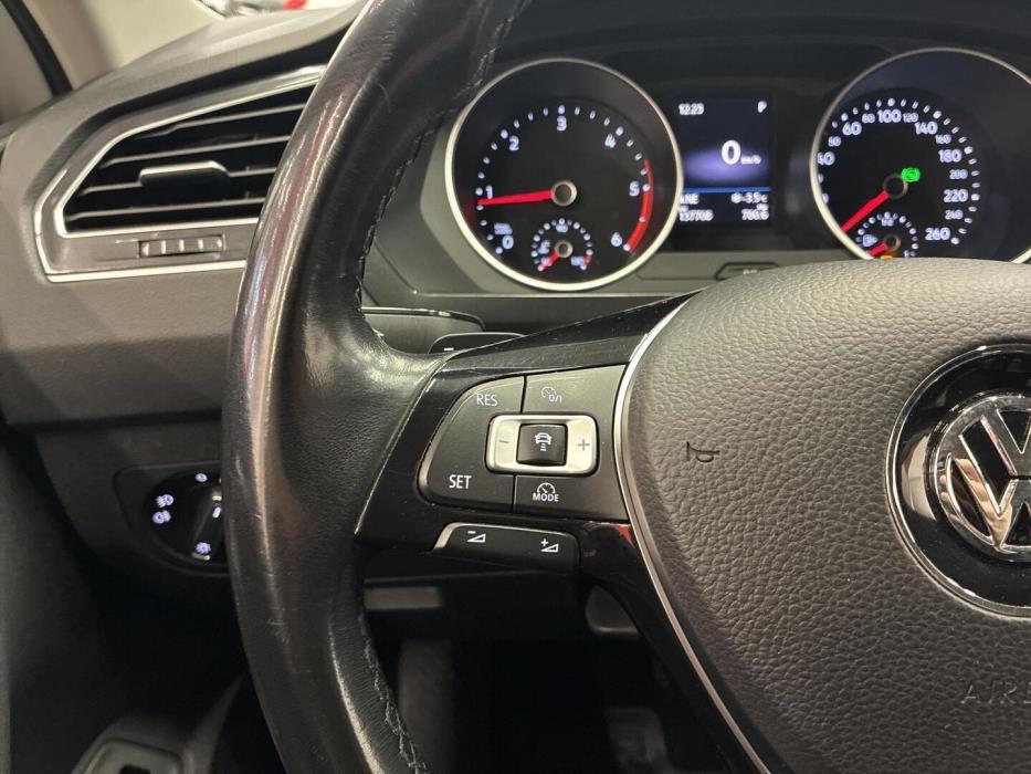 VOLKSWAGEN Tiguan 2017