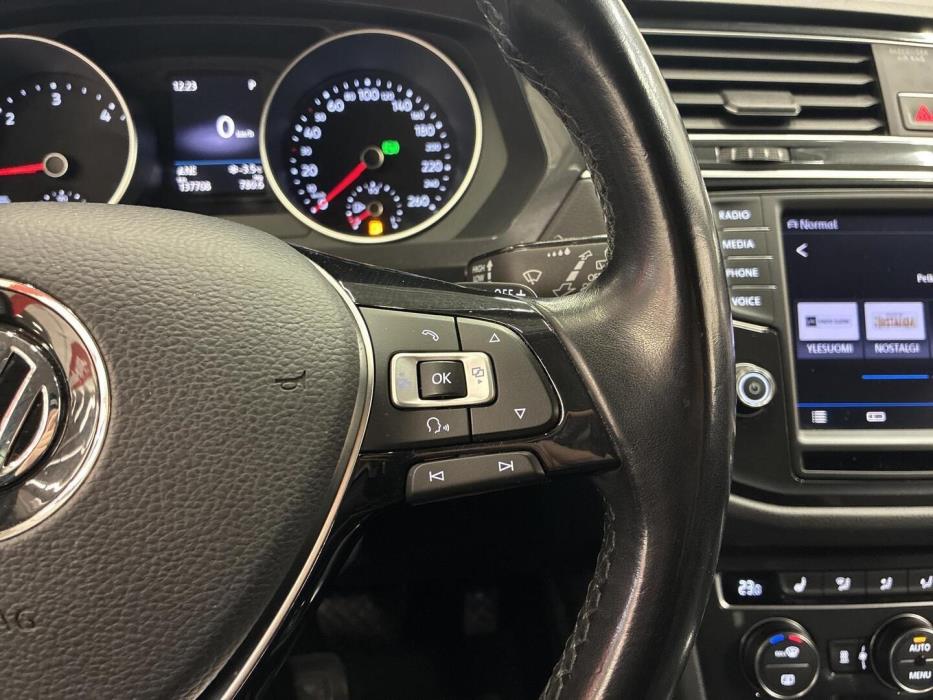 VOLKSWAGEN Tiguan 2017
