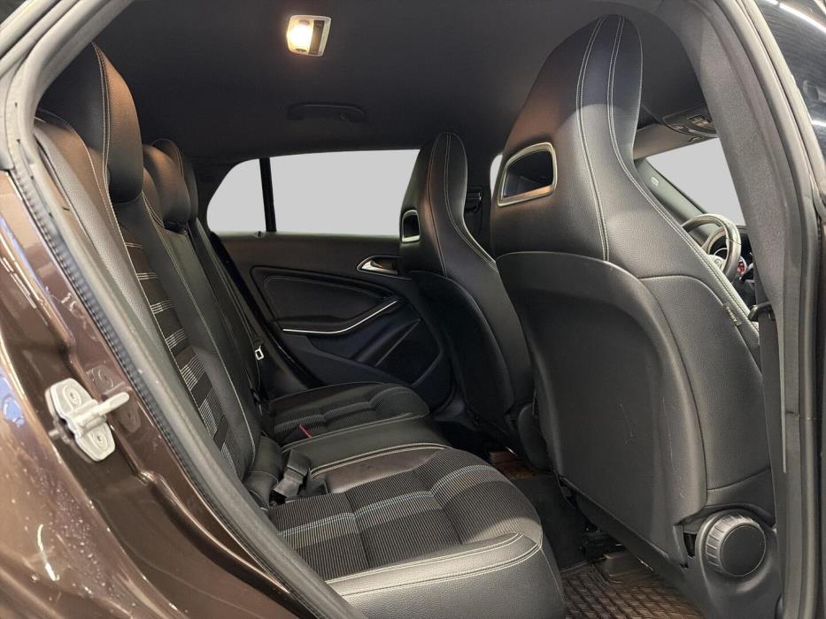 MERCEDES-BENZ CLA 2016