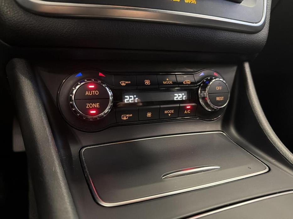 MERCEDES-BENZ CLA 2016