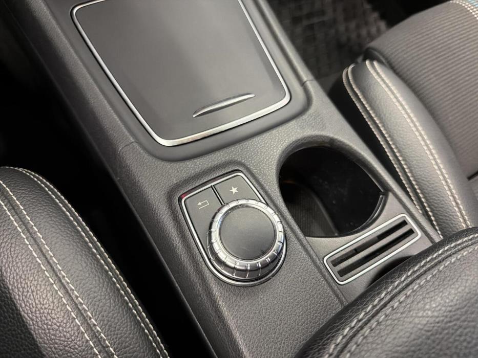 MERCEDES-BENZ CLA 2016