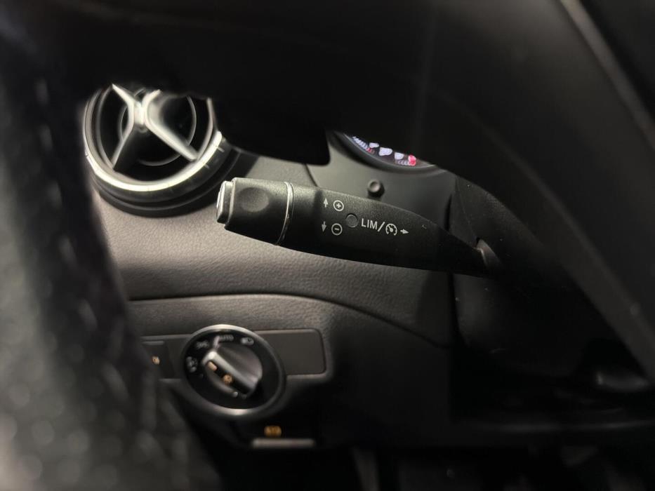 MERCEDES-BENZ CLA 2016