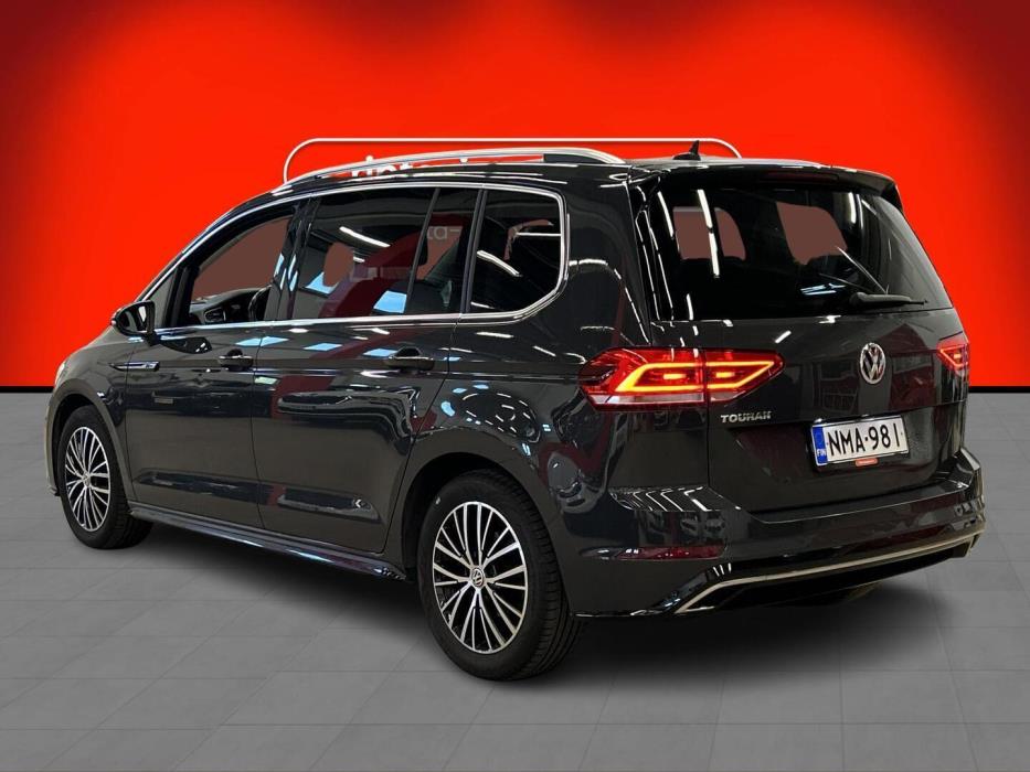 VOLKSWAGEN Touran 2020