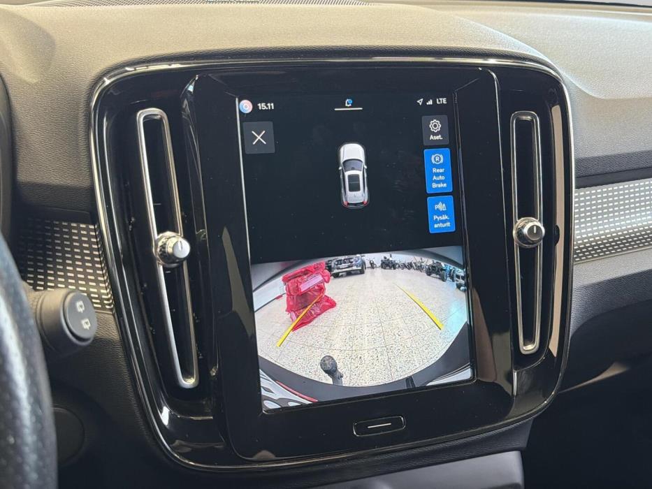 VOLVO XC40 2021