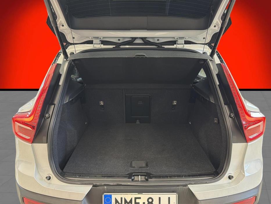 VOLVO XC40 2021