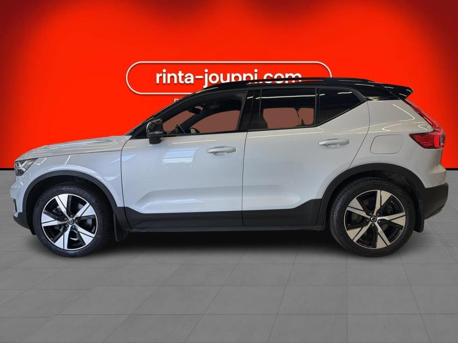 VOLVO XC40 2021