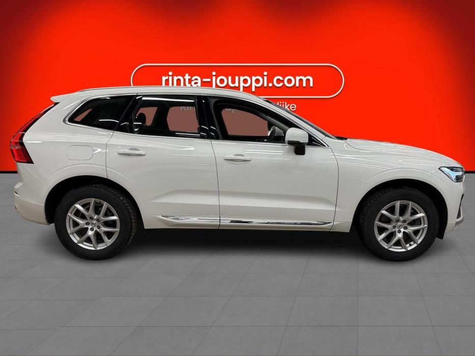 VOLVO XC60 2022