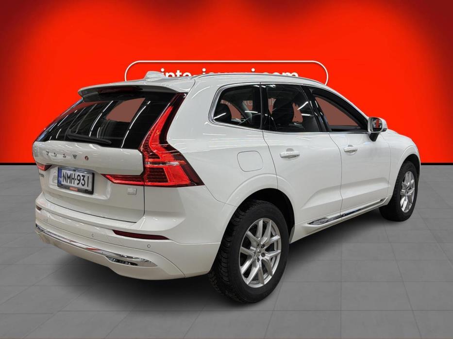 VOLVO XC60 2022