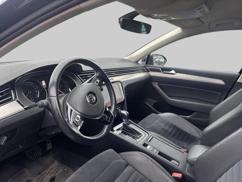 VOLKSWAGEN Passat 2018