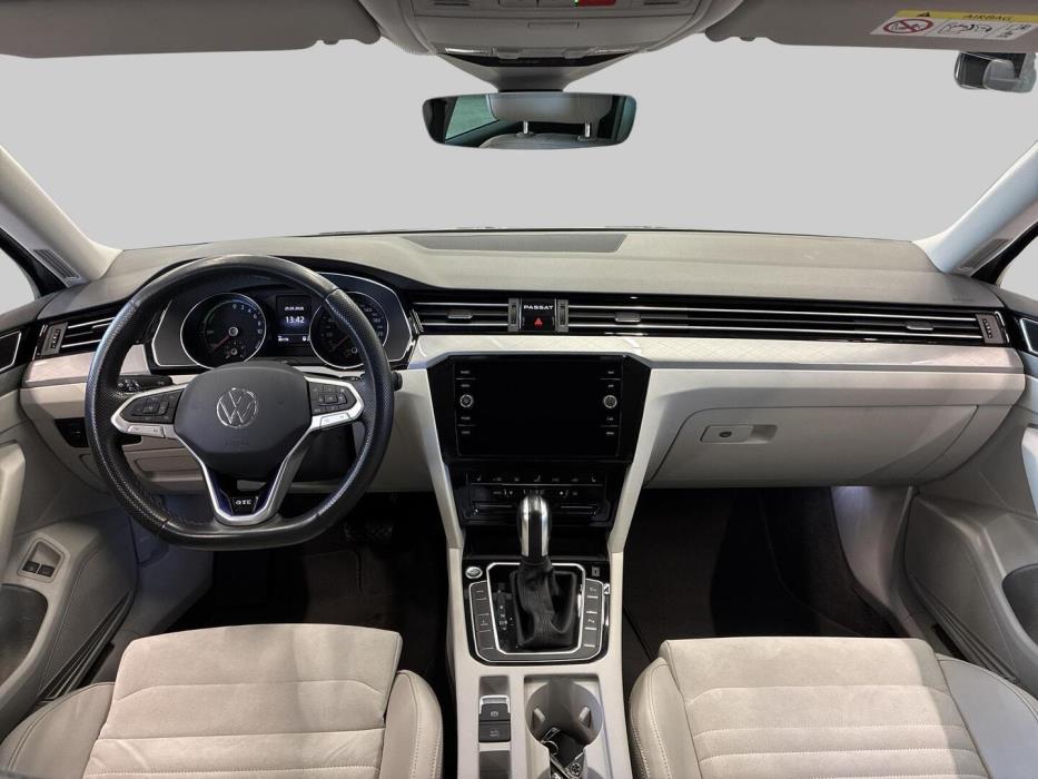 VOLKSWAGEN Passat 2021