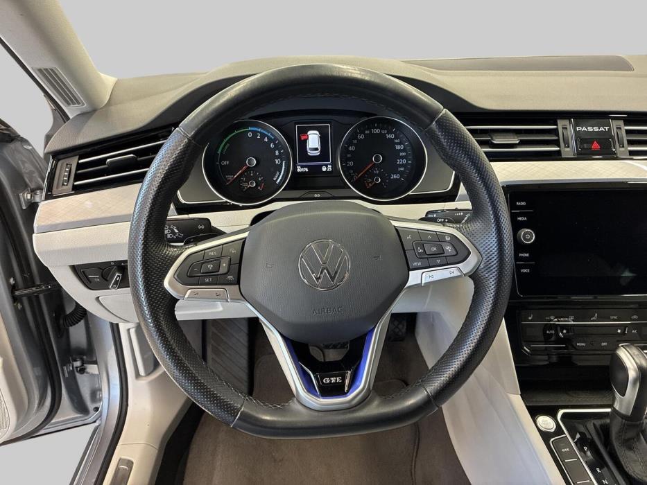 VOLKSWAGEN Passat 2021