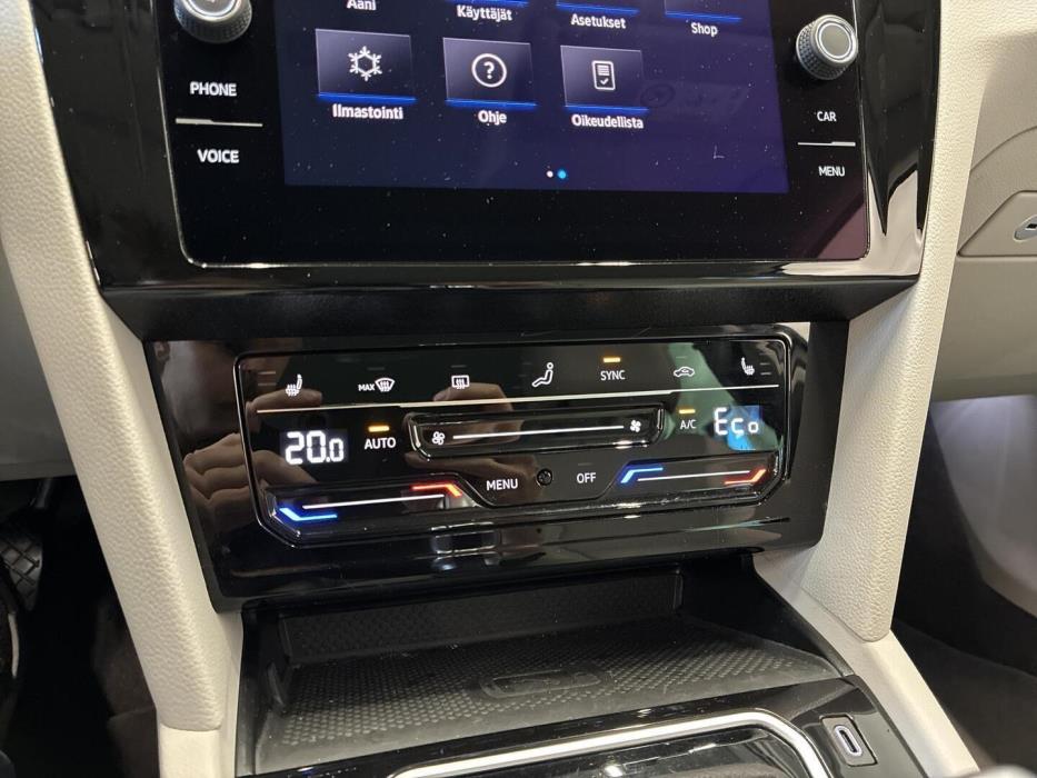 VOLKSWAGEN Passat 2021
