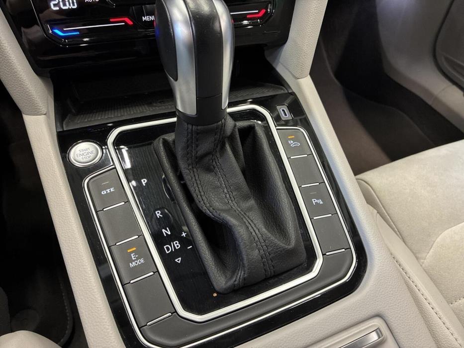 VOLKSWAGEN Passat 2021