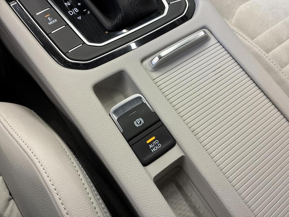 VOLKSWAGEN Passat 2021