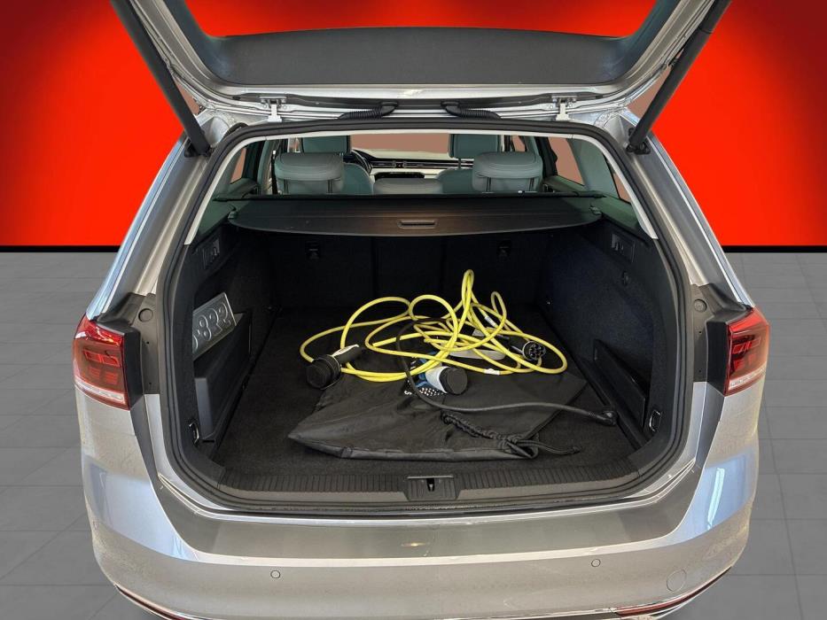 VOLKSWAGEN Passat 2021