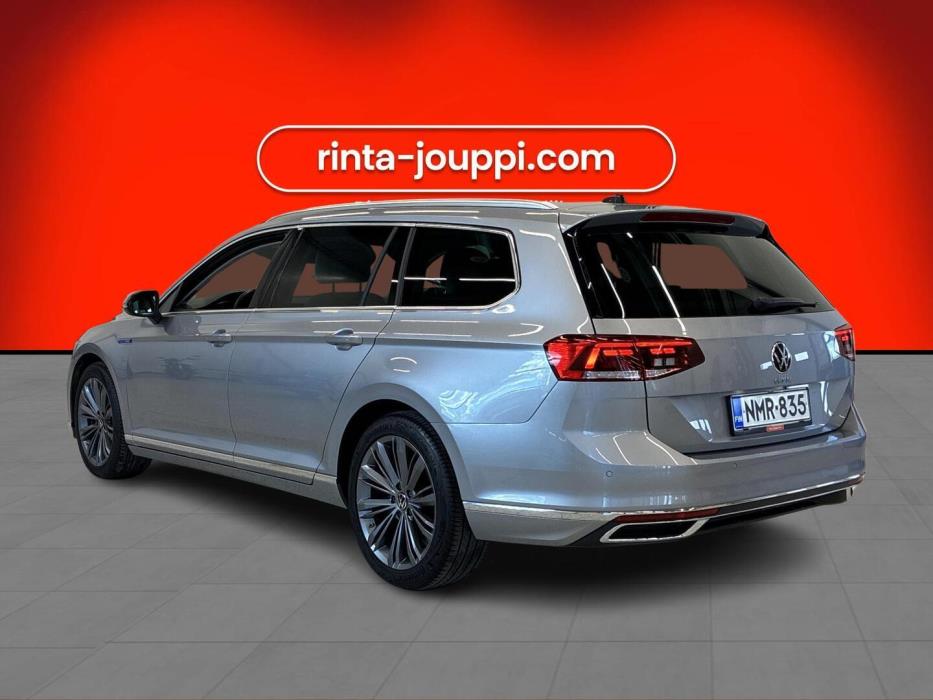 VOLKSWAGEN Passat 2021