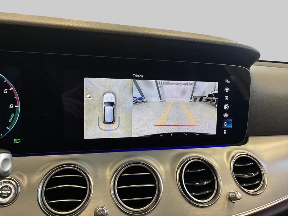 MERCEDES-BENZ E 2022