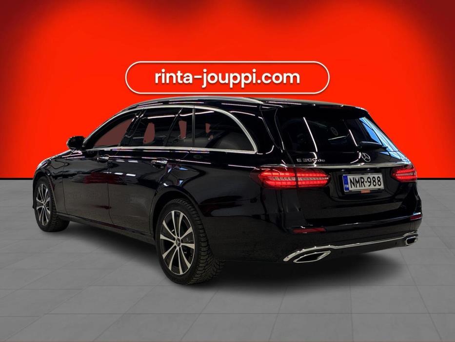 MERCEDES-BENZ E 2022