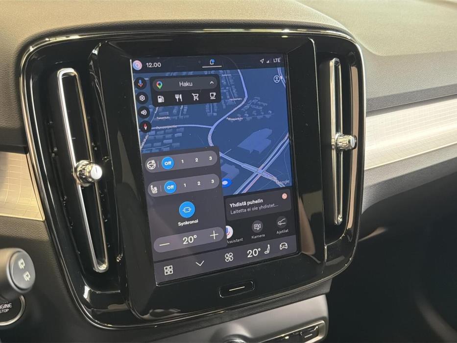 VOLVO XC40 2024