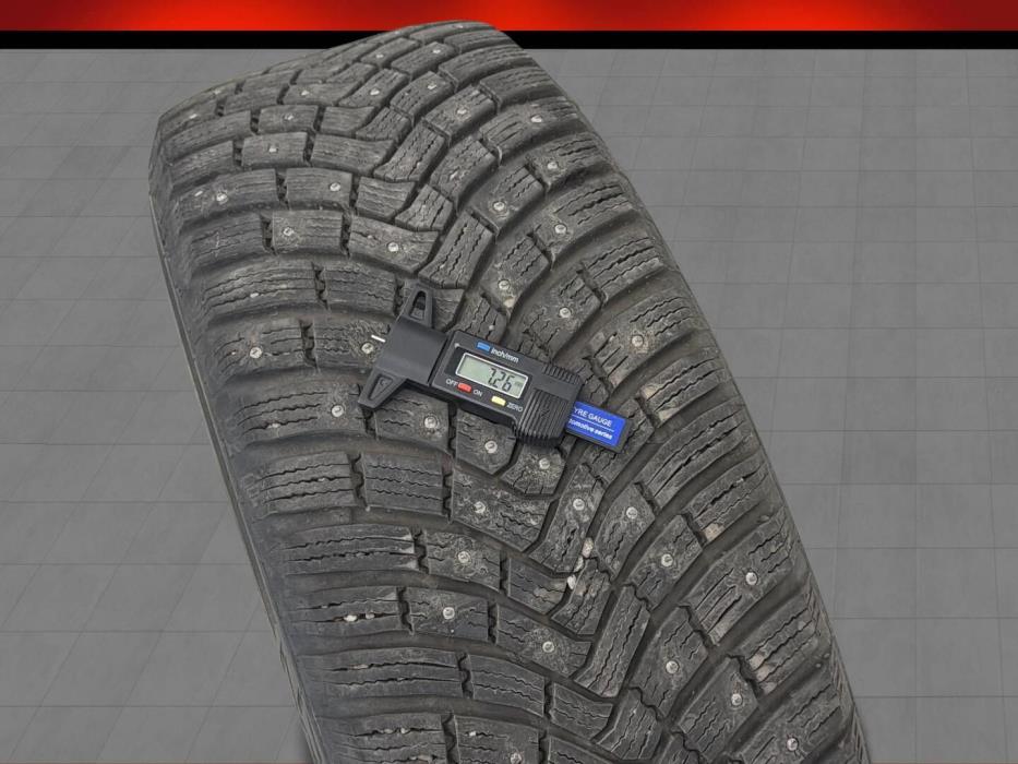 VOLVO XC40 2024