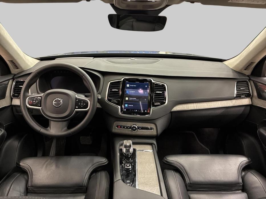VOLVO XC90 2023