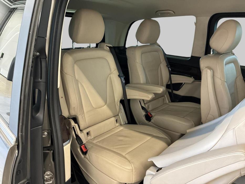 MERCEDES-BENZ V 2015