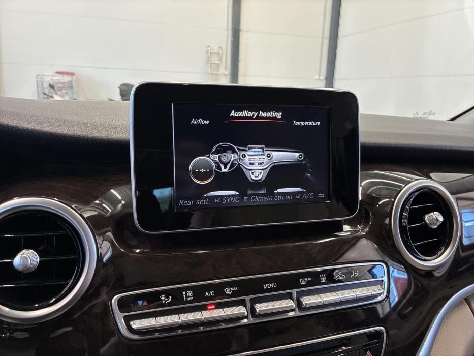 MERCEDES-BENZ V 2015