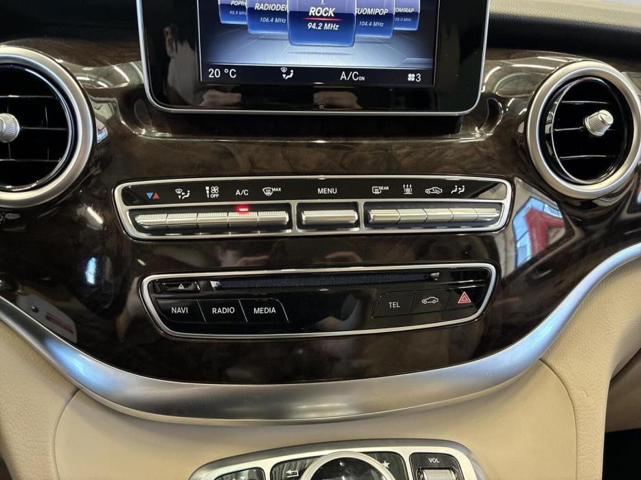 MERCEDES-BENZ V 2015