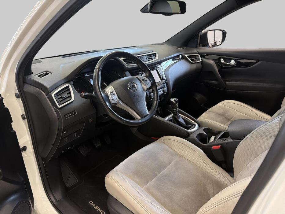 NISSAN Qashqai 2017