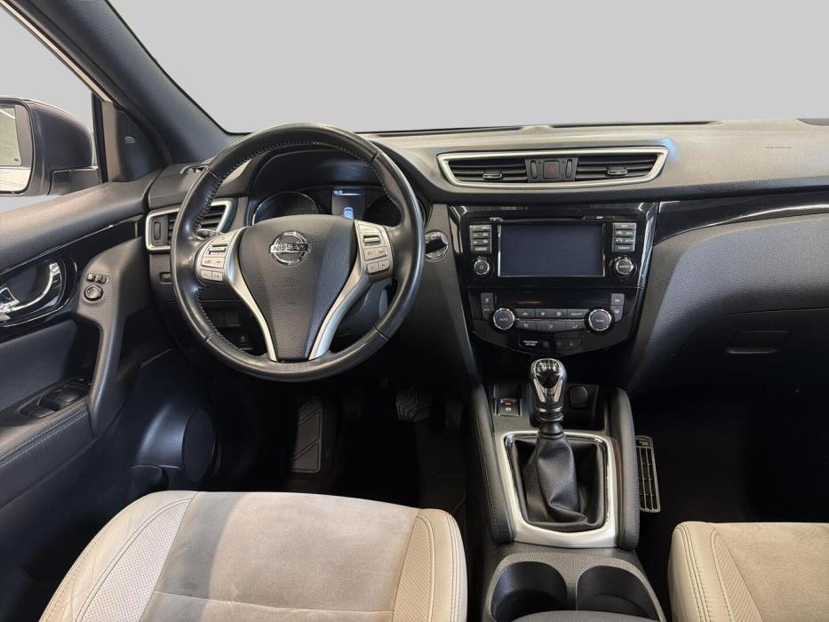 NISSAN Qashqai 2017