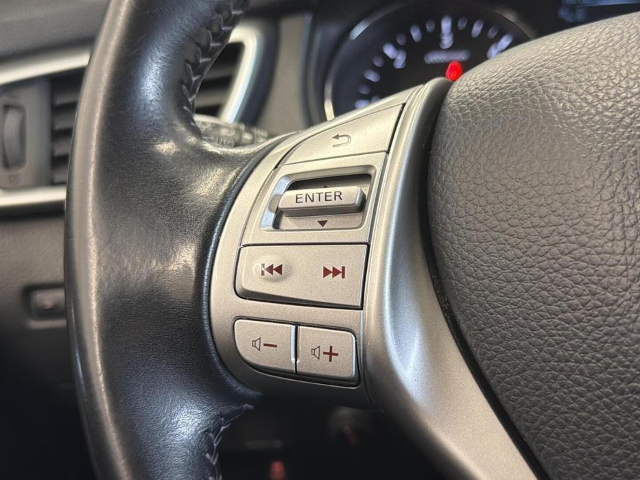 NISSAN Qashqai 2017