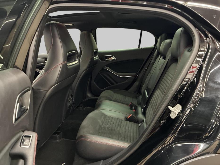 MERCEDES-BENZ GLA 2017