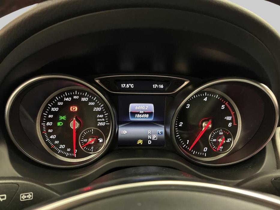 MERCEDES-BENZ GLA 2017