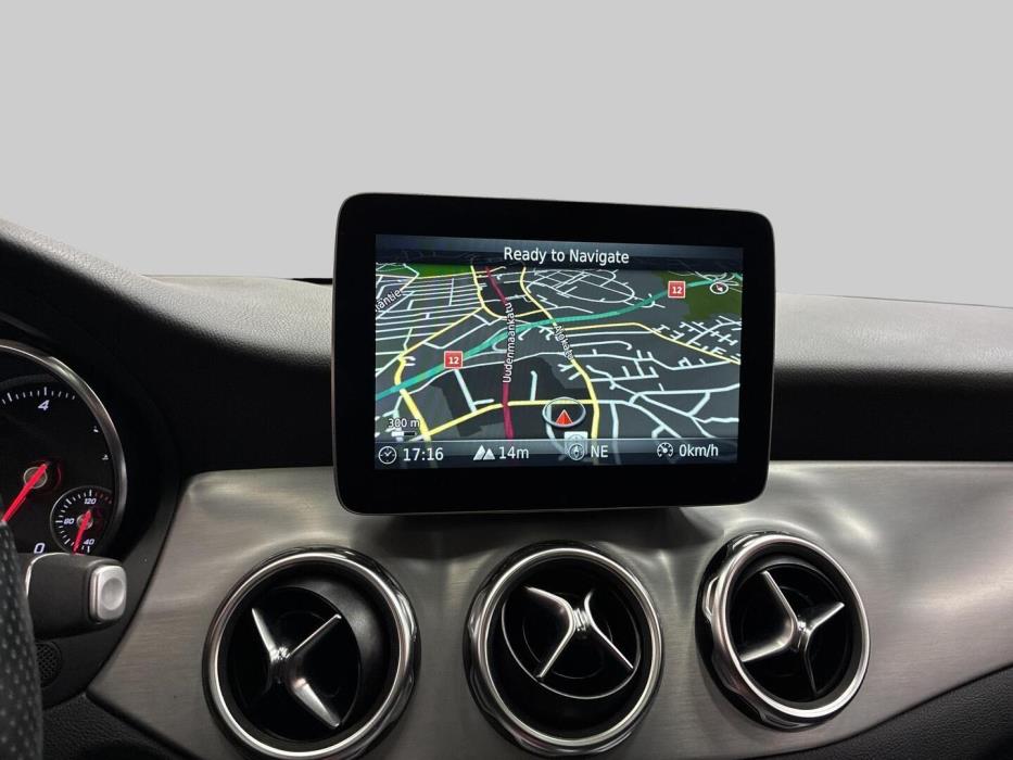 MERCEDES-BENZ GLA 2017