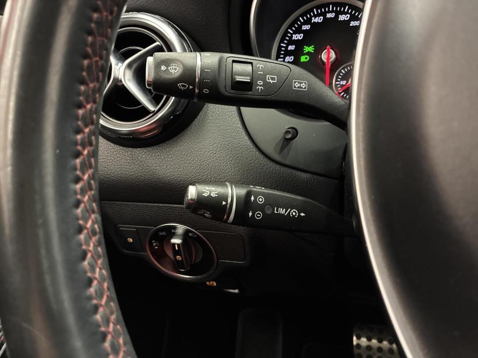 MERCEDES-BENZ GLA 2017