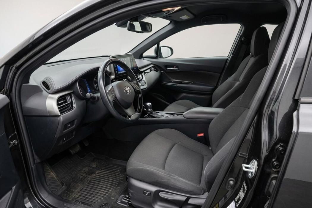 TOYOTA C-HR 2018