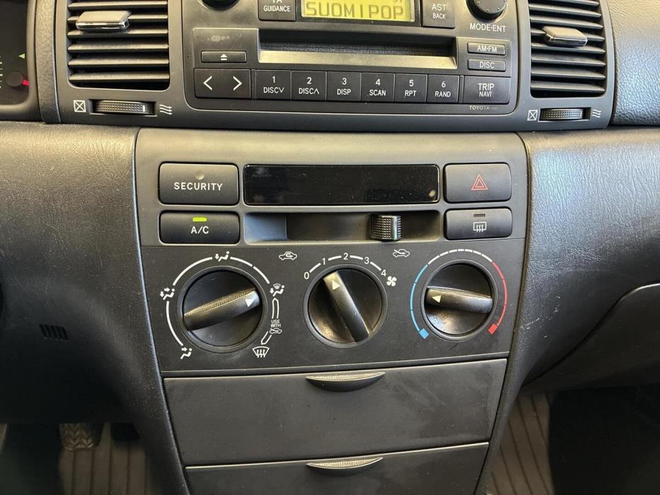 TOYOTA Corolla 2004