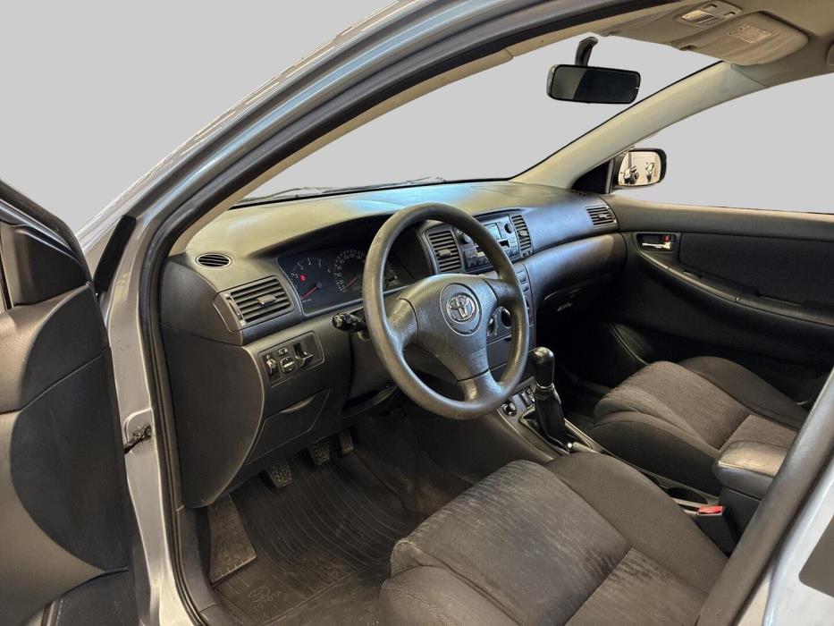 TOYOTA Corolla 2004